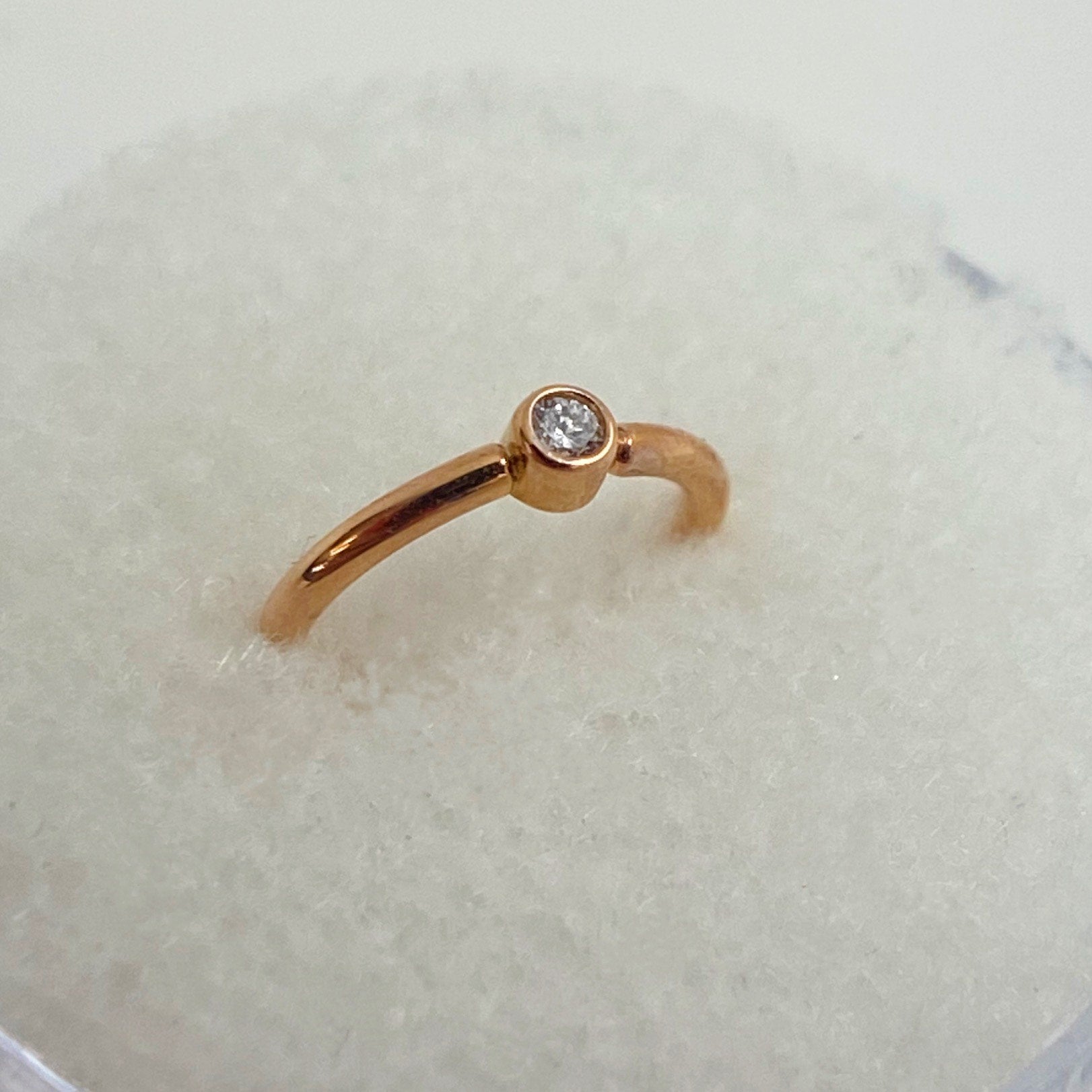 Gold Fixed Bead Ring w/ Diamond Navel Orientation (BVLA)