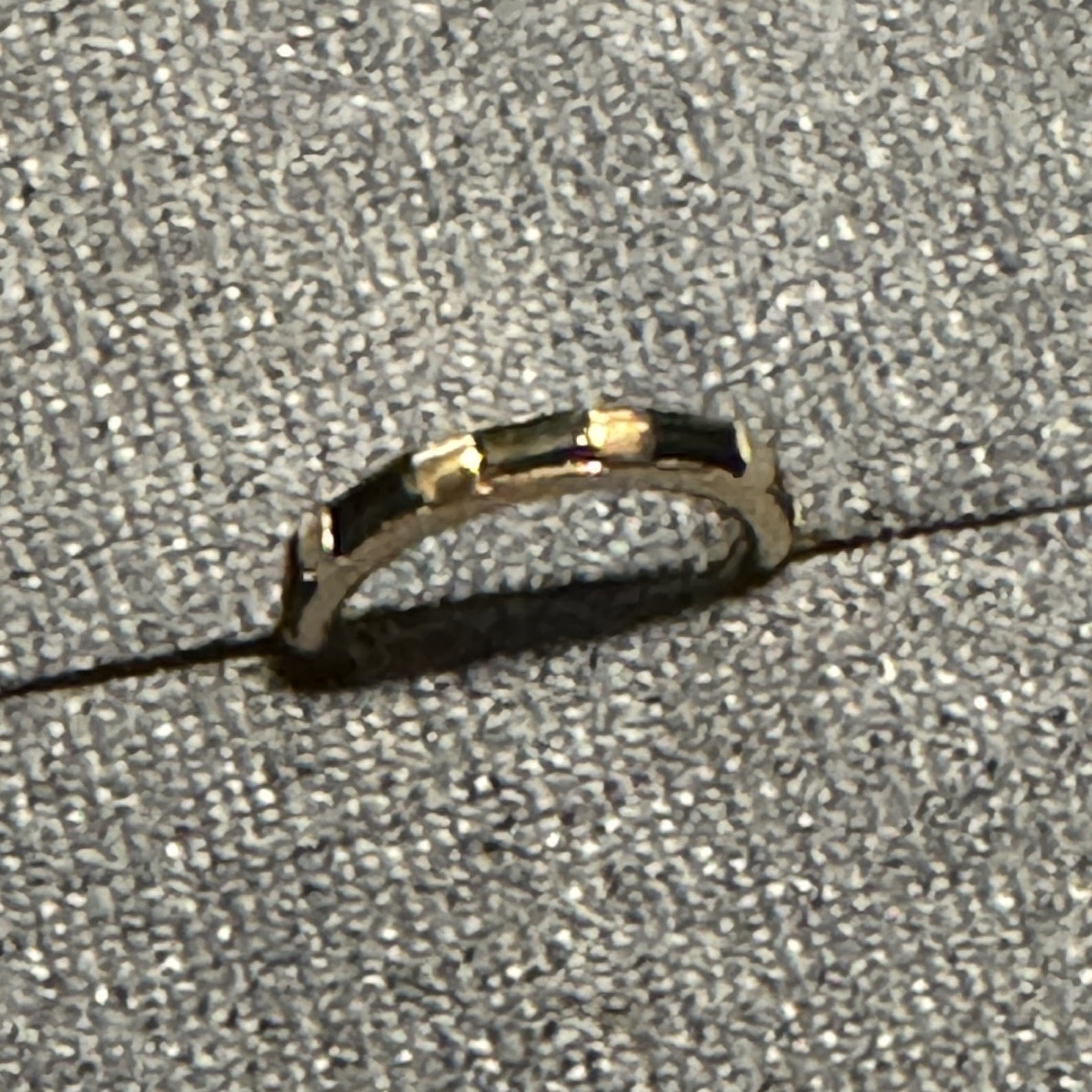 Onyx Segmented Yellow Gold 18g 5/16 Clicker Ring (Sun Piercer)