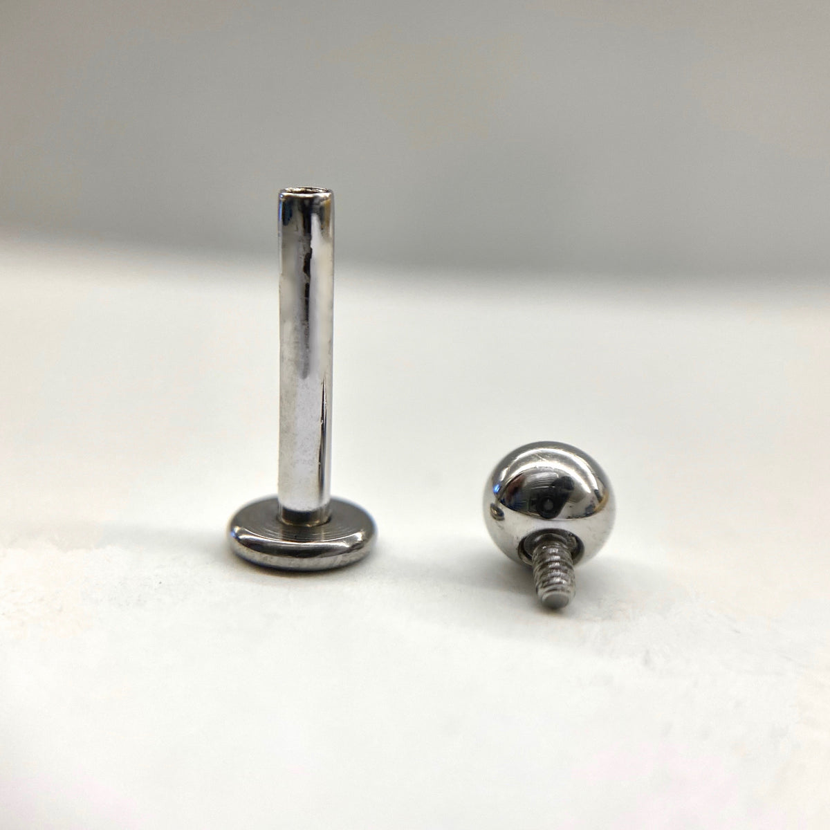 Threaded Labret Stud (LeRoi) – Haven Body Jewelry